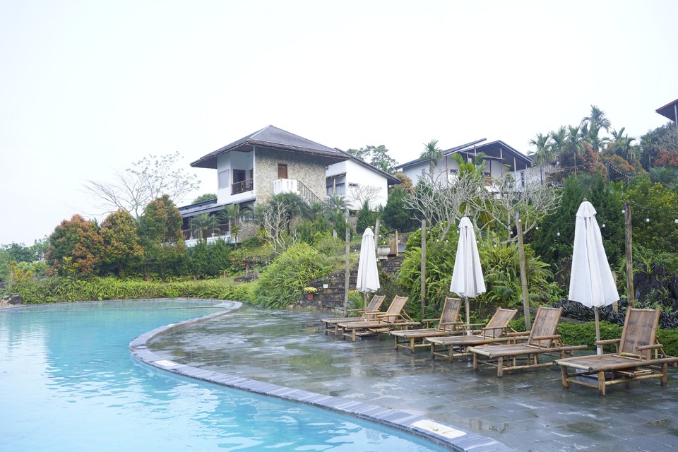 Hồ bơi ngoài trời — 2