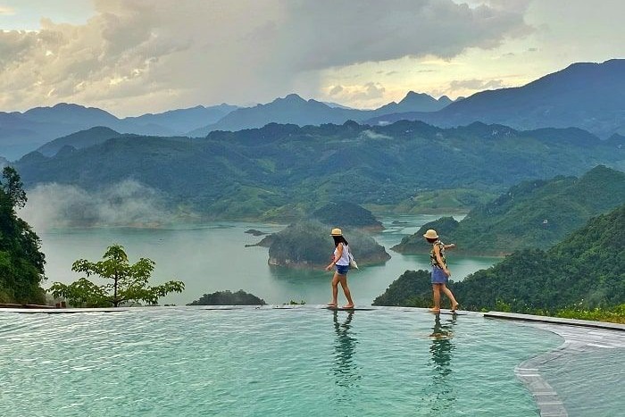 Hồ bơi rộng — 2