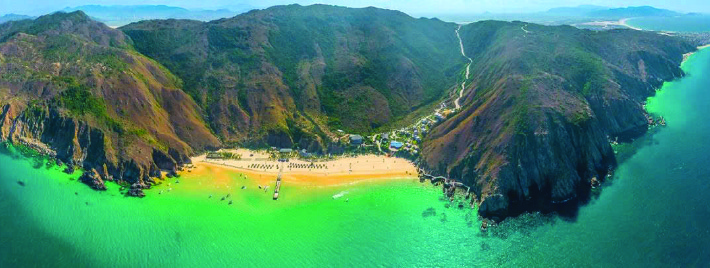 Biển và resort minh họa banner